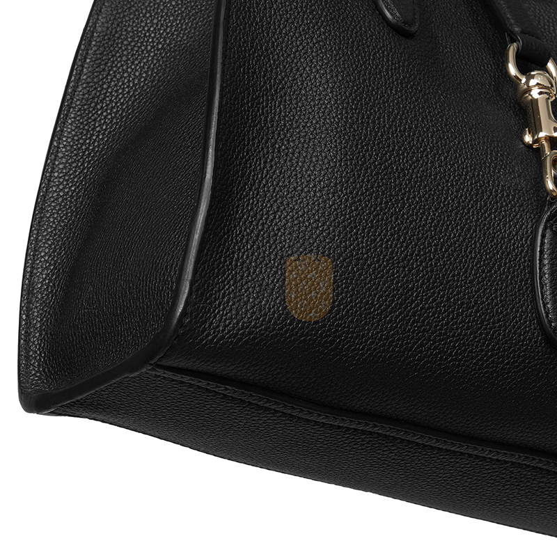 G*u*i medium tote bag with hook closure 806205 (31*22.5*10cm)